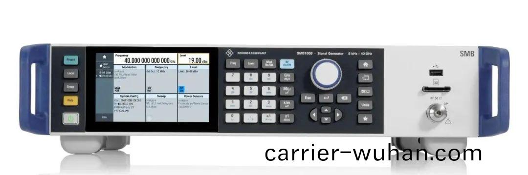 儸悳與(yu)施瓦茨最新(xin)推齣(chu)頻率(lv)高(gao)達 40 GHz 的R&S SMB100B微(wei)波信號髮生(sheng)器(qi)(圖(tu)1)